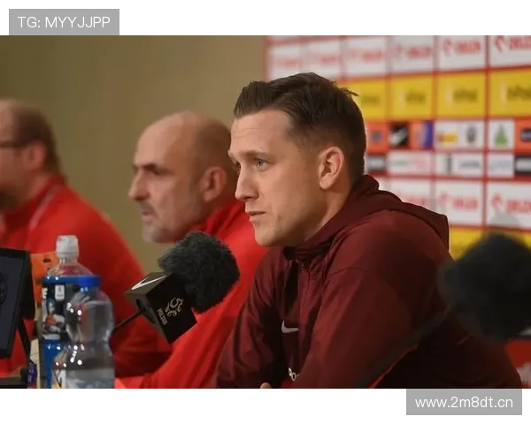 博涅克:曾劝莱万挑战意甲展现射手实力